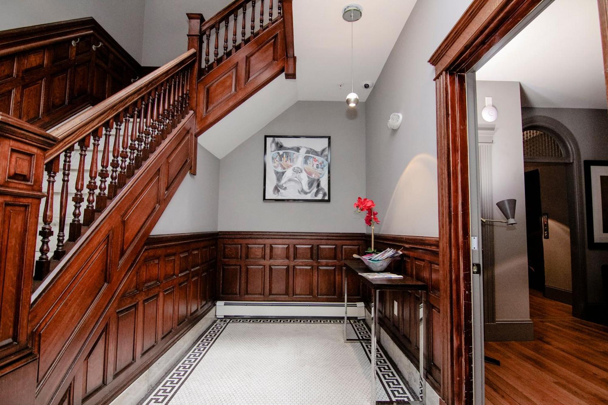 Stylish Studio In Brookline-5Min Train To Boston.. #2 Zewnętrze zdjęcie
