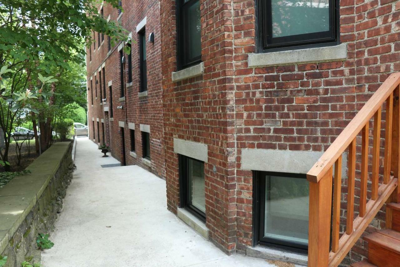 Stylish Studio In Brookline-5Min Train To Boston.. #2 Zewnętrze zdjęcie