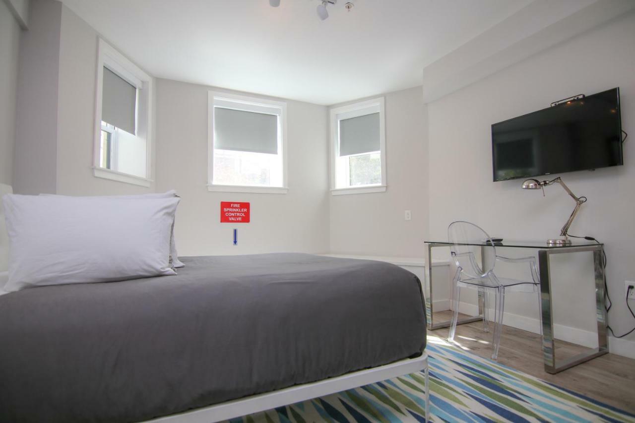 Stylish Studio In Brookline-5Min Train To Boston.. #2 Zewnętrze zdjęcie